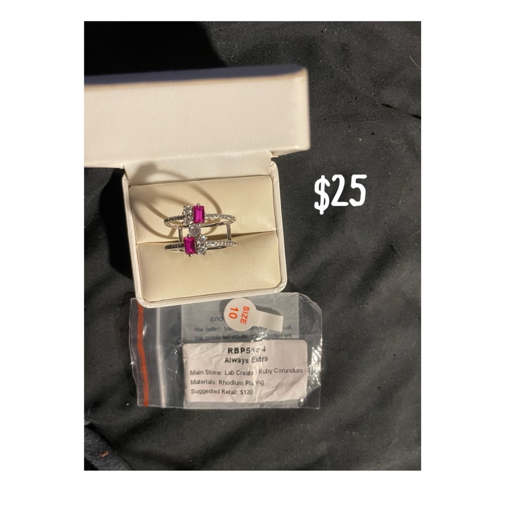 Elegant Silver Ring with Pink Gemstone
